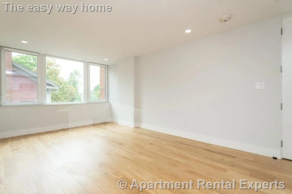 1 bed, 1 bath apartment for rent at 334 Harvard St Unit E4, Harvard Square — photo 7 of 8