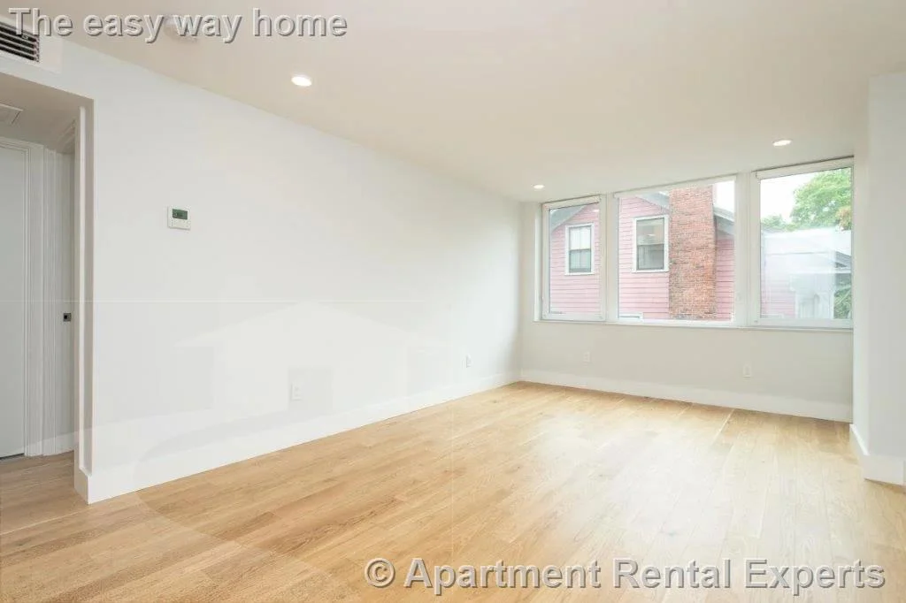 1 bed, 1 bath apartment for rent at 334 Harvard St Unit E4, Harvard Square — photo 2 of 8
