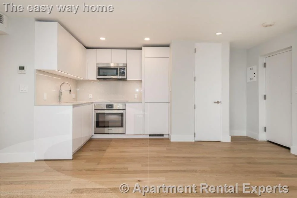 2 bed, 1 bath apartment for rent at 334 Harvard St Unit L2, Harvard Square — photo 1 of 10
