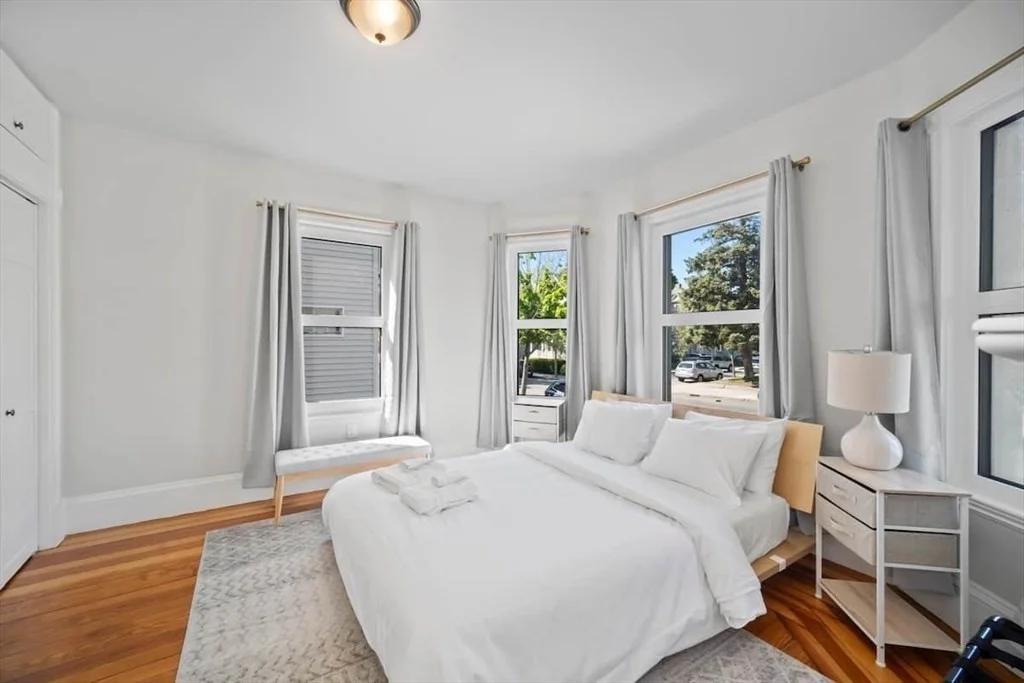 3 bed, 2 bath apartment for rent at 334 Highland Unit 1, Davis Square — photo 5 of 8