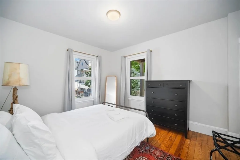3 bed, 2 bath apartment for rent at 334 Highland Unit 1, Davis Square — photo 4 of 8