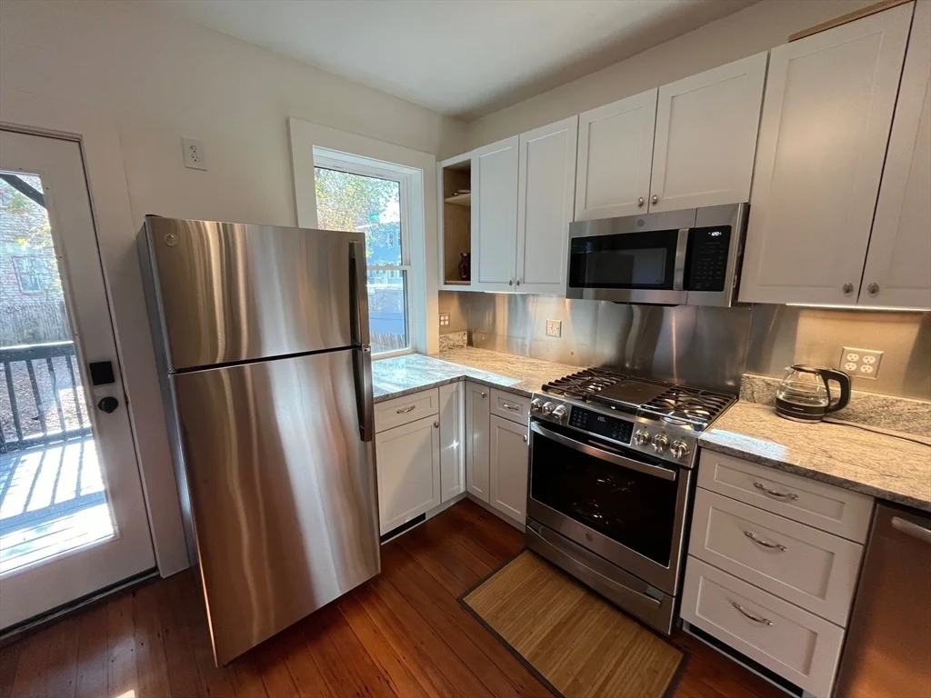 2 bed, 1 bath apartment for rent at 334 Hurley Unit 1, East Cambridge — photo 11 of 20