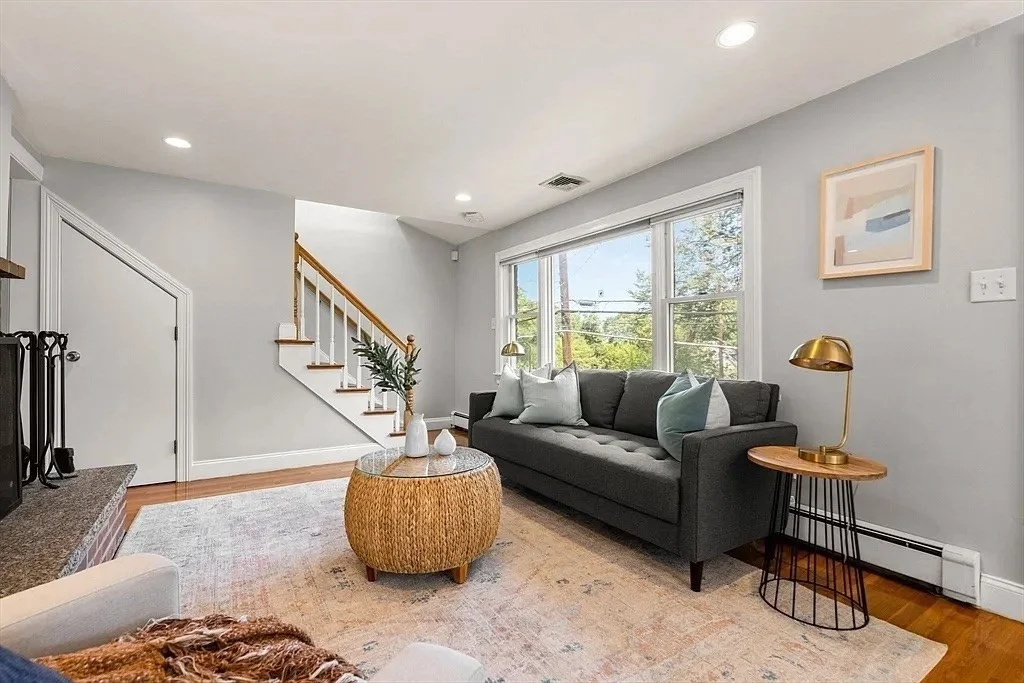 3 bed, 3 bath apartment for rent at 334 Mystic St Rental Unit 334, Arlington — photo 3 of 36