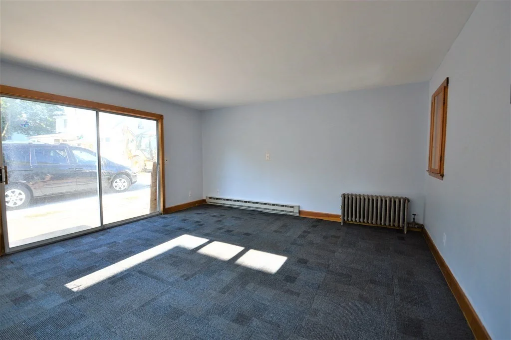 3 bed, 1 bath apartment for rent at 334 River St Unit 334, West Newton — photo 3 of 18