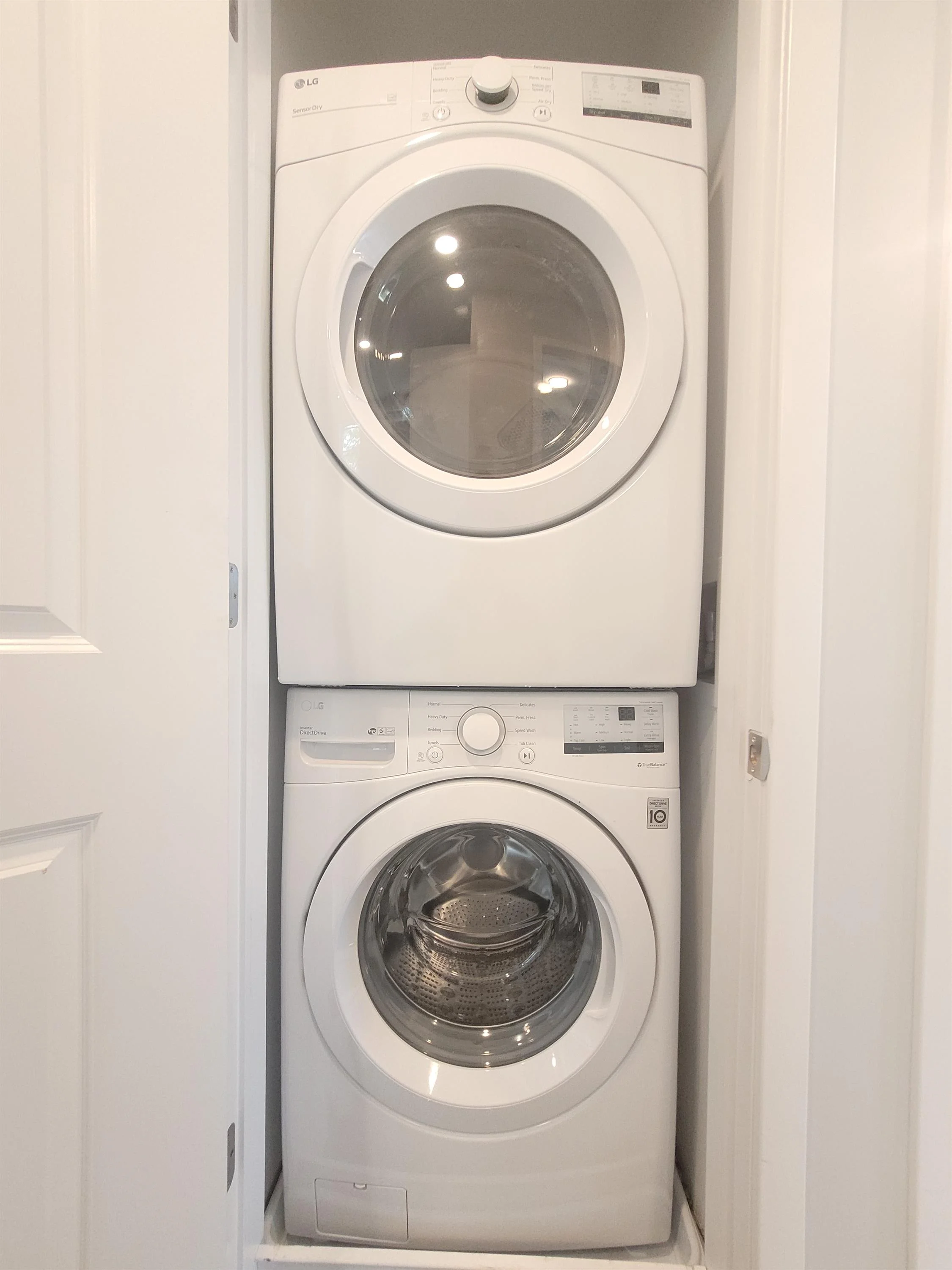 4 bed, 1 bath apartment for rent at 334 Warren St Unit 2, Roxbury — photo 8 of 10