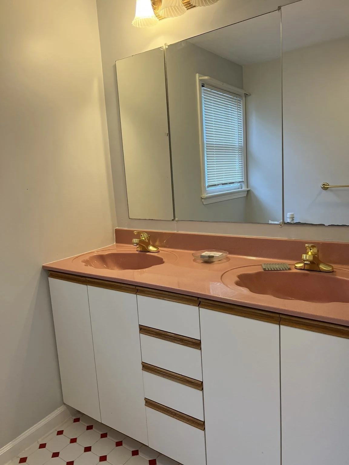 3 bed, 2 bath apartment for rent at 335-337 Linwood Ave Unit 335, Nonantum — photo 16 of 21