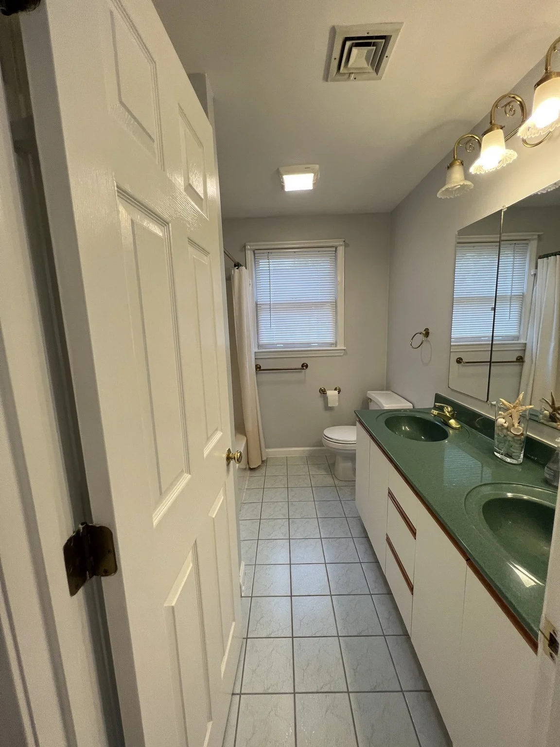3 bed, 2 bath apartment for rent at 335-337 Linwood Ave Unit 335, Nonantum — photo 18 of 21