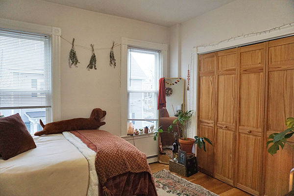 4 bed, 2 bath apartment for rent at 335 Beacon St Unit 2, Ward Two