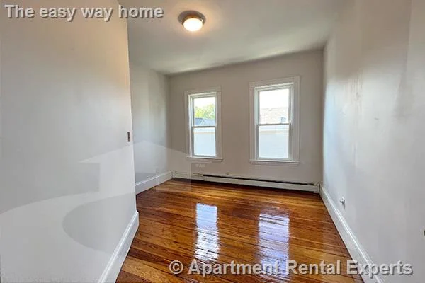 4 bed, 2 bath apartment for rent at 335 Beacon St Unit 3, Porter Square — photo 4 of 12