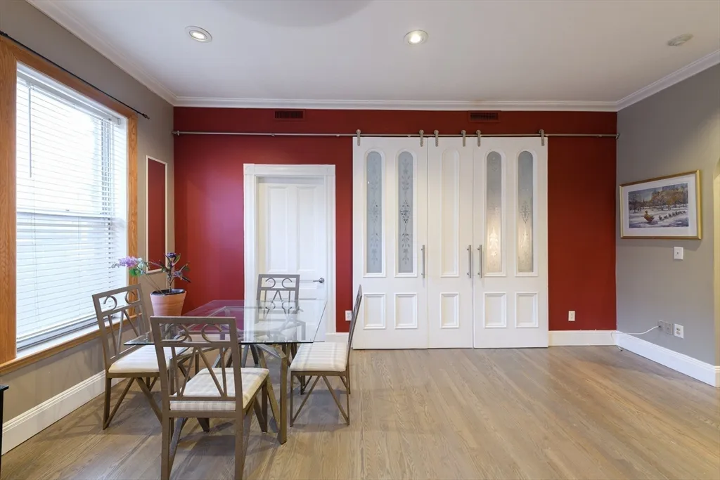 1 bed, 1 bath apartment for rent at 335 Beacon St Unit 7, Back Bay — photo 2 of 17