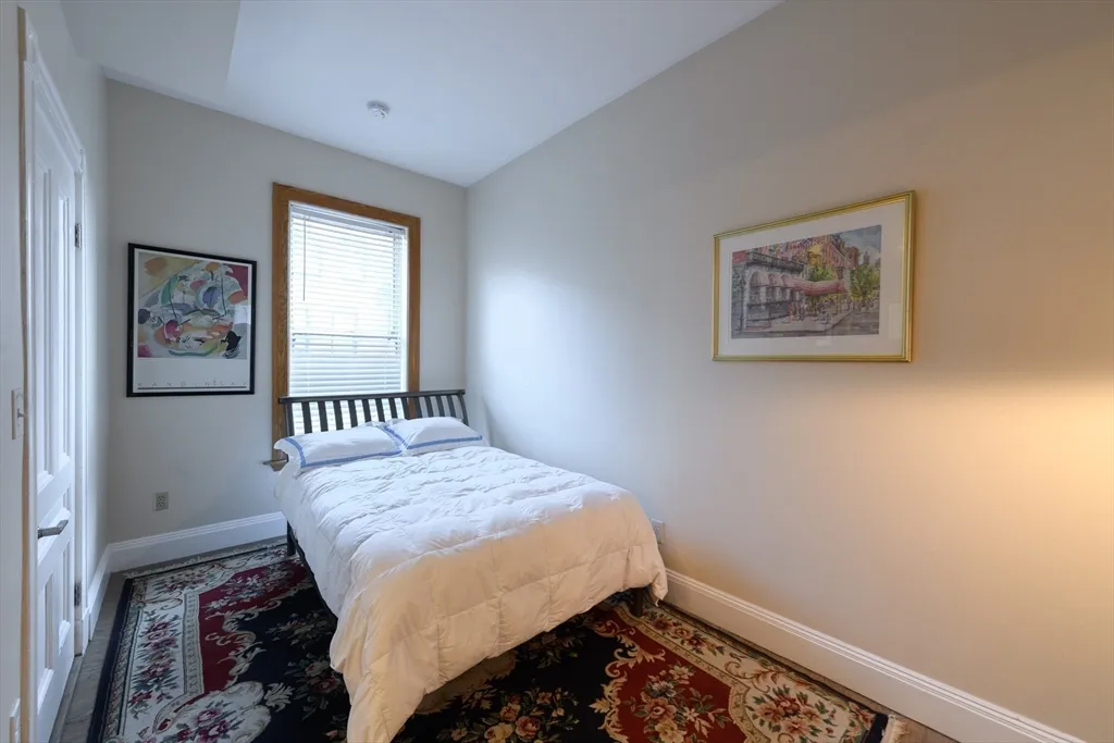 1 bed, 1 bath apartment for rent at 335 Beacon St Unit 7, Back Bay — photo 6 of 17