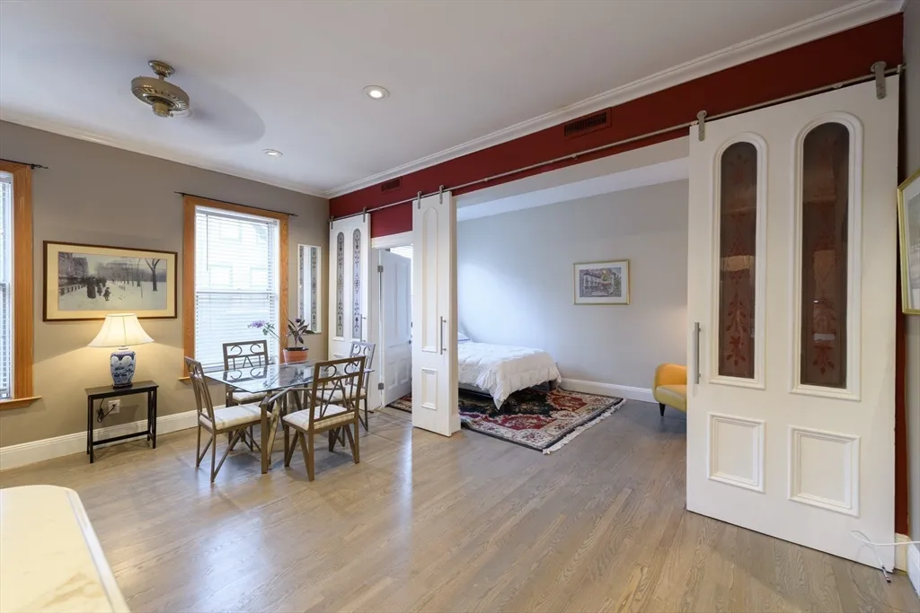 1 bed, 1 bath apartment for rent at 335 Beacon St Unit 7, Back Bay