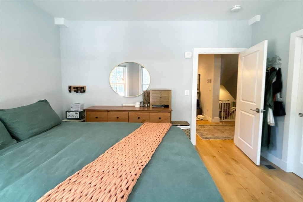 2 bed, 2 bath apartment for rent at 335 Maverick St Unit 1, East Boston — photo 5 of 23