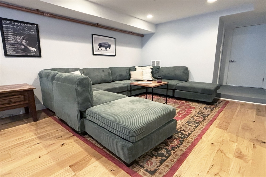 2 bed, 2 bath apartment for rent at 335 Maverick St Unit 1, East Boston — photo 20 of 23