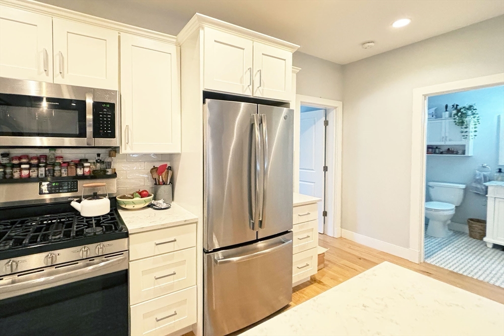 2 bed, 2 bath apartment for rent at 335 Maverick St Unit 1, East Boston — photo 8 of 23