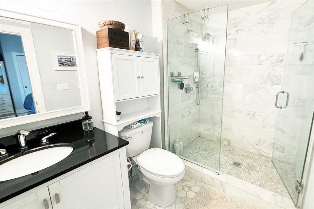 2 bed, 2 bath apartment for rent at 335 Maverick St Unit 1, East Boston — photo 10 of 23