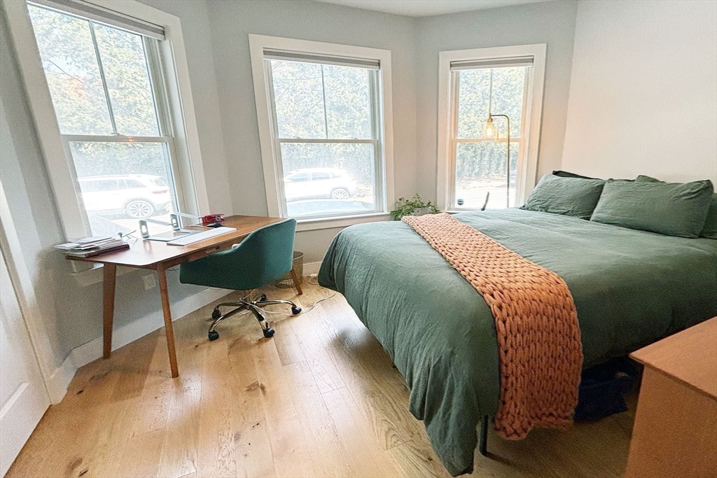 2 bed, 2 bath apartment for rent at 335 Maverick St Unit 1, East Boston — photo 6 of 23
