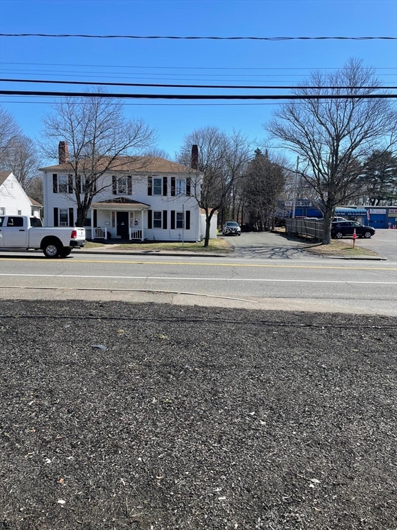 1 bed, 1 bath apartment for rent at 335 Washington St Unit 4, Abington — photo 3 of 15