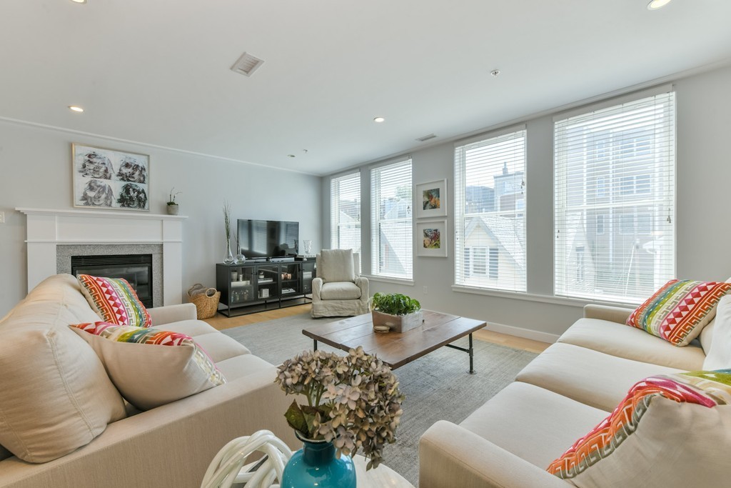 2 bed, 2 bath apartment for rent at 335 West 2nd St Unit 16, South Boston — photo 11 of 17