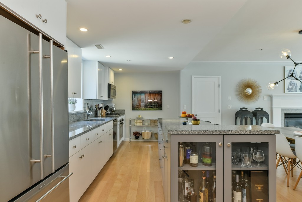 2 bed, 2 bath apartment for rent at 335 West 2nd St Unit 16, South Boston — photo 4 of 17