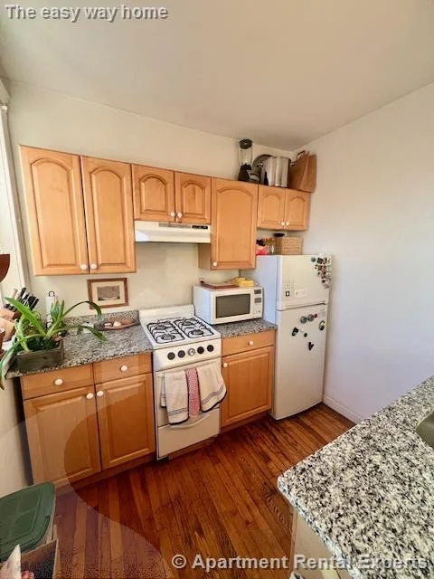 1 bed, 1 bath apartment for rent at 335A Harvard St Unit 15, Harvard Square — photo 3 of 7