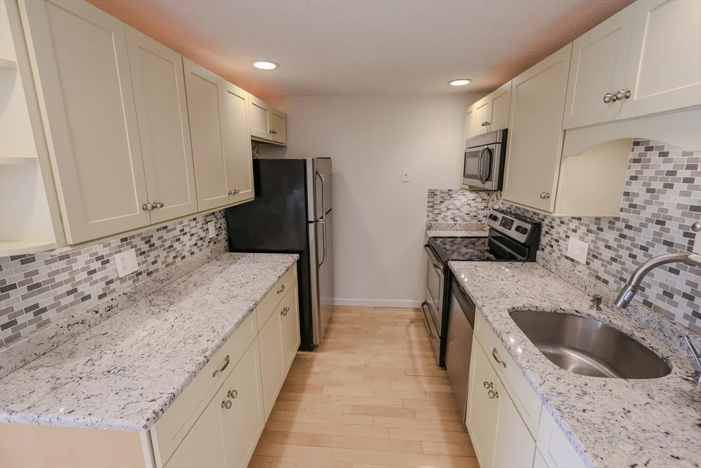 2 bed, 2 bath apartment for rent at 336 Adams St Unit 23, Dorchester