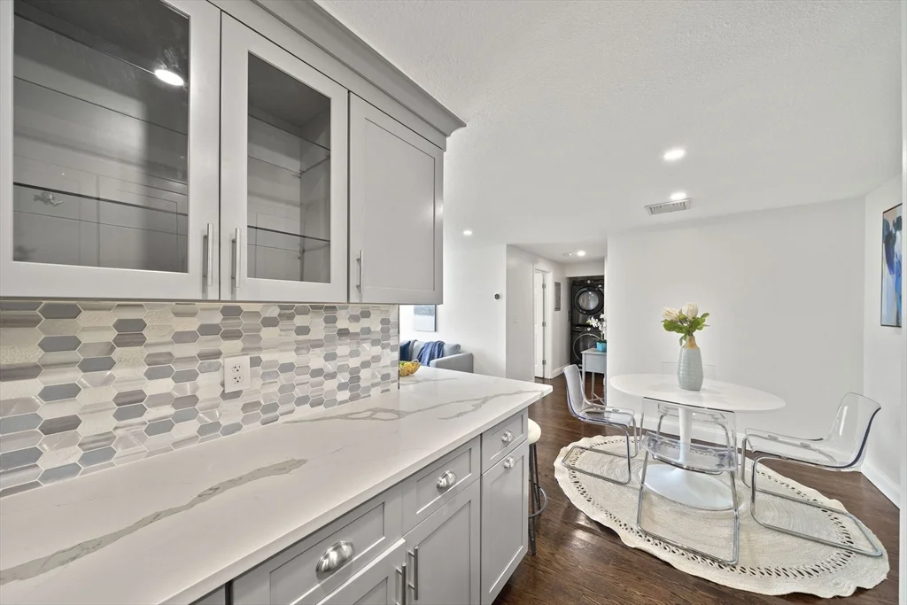 2 bed, 2 bath apartment for rent at 336 Adams Unit 27, Dorchester — photo 8 of 15