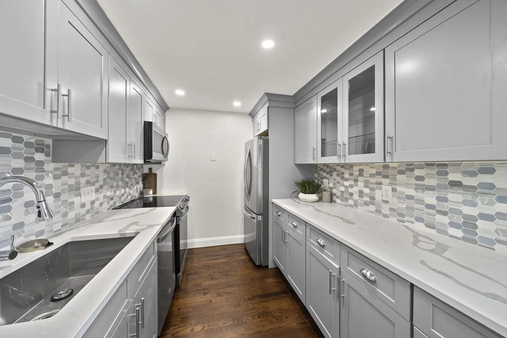 2 bed, 2 bath apartment for rent at 336 Adams Unit 27, Dorchester — photo 7 of 15