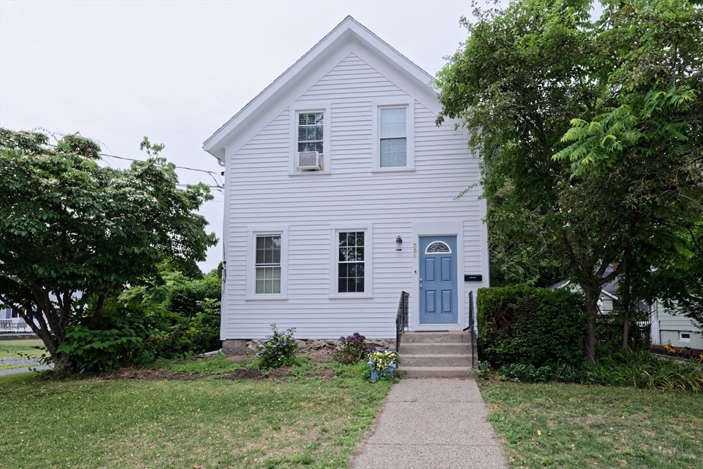 1 bed, 1 bath apartment for rent at 336 Bishop St Unit 2, Framingham — photo 1 of 18