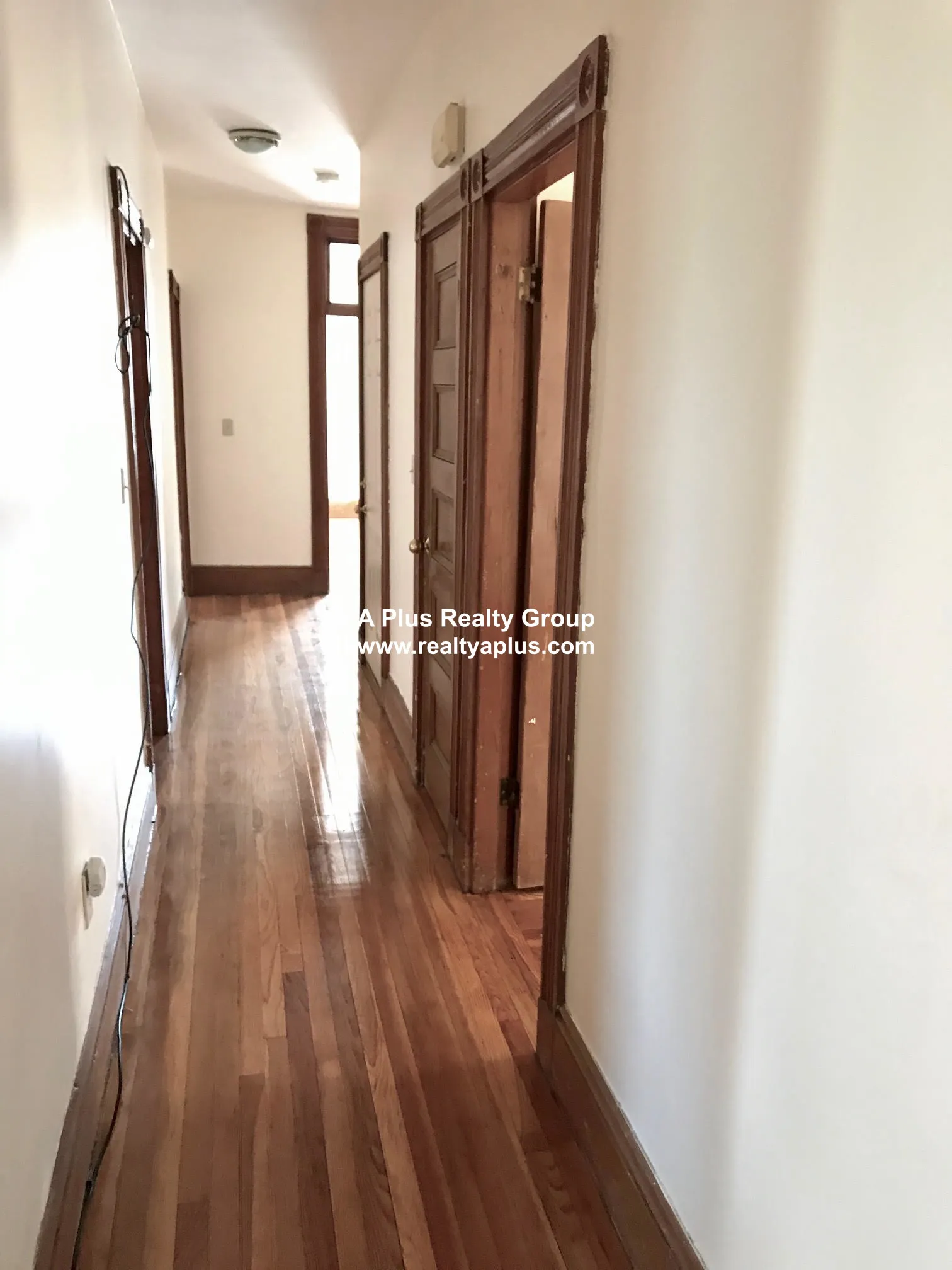 4 bed, 1 bath apartment for rent at 336 Centre St Unit 2, Jamaica Plain — photo 7 of 19