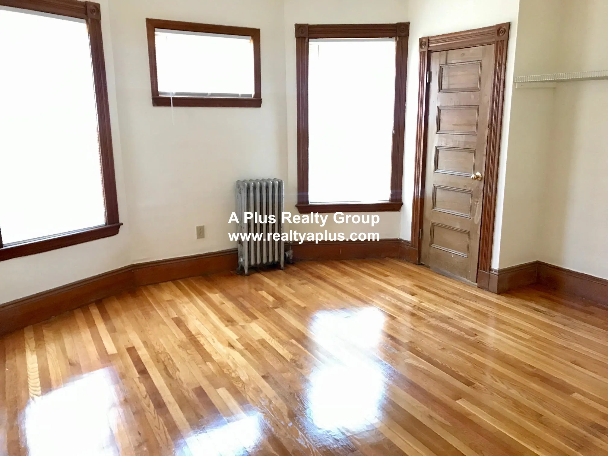 4 bed, 1 bath apartment for rent at 336 Centre St Unit 2, Jamaica Plain — photo 17 of 19