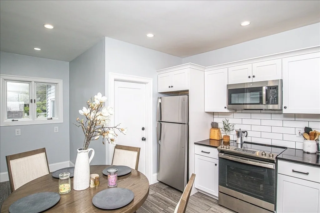 5 bed, 2 bath apartment for rent at 336 Cornell St Unit 2, Roslindale — photo 3 of 41