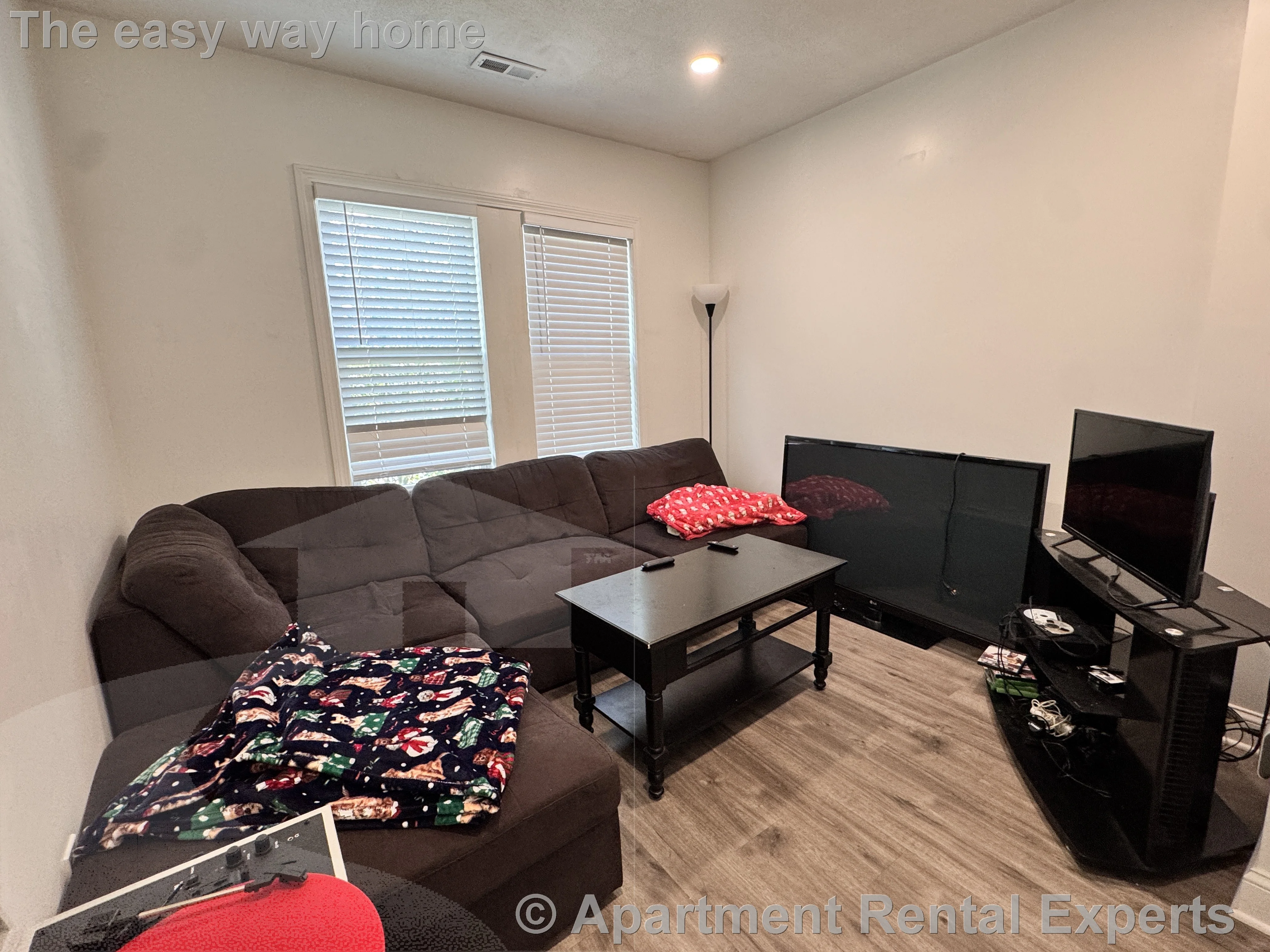 2 bed, 1 bath apartment for rent at 336 Lowell St Unit 3, Magoun Square — photo 12 of 24