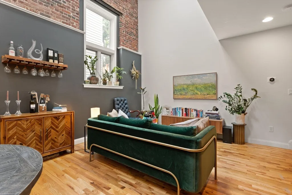 2 bed, 2.5 bath apartment for rent at 336 Saratoga St Unit 3, East Boston — photo 4 of 13