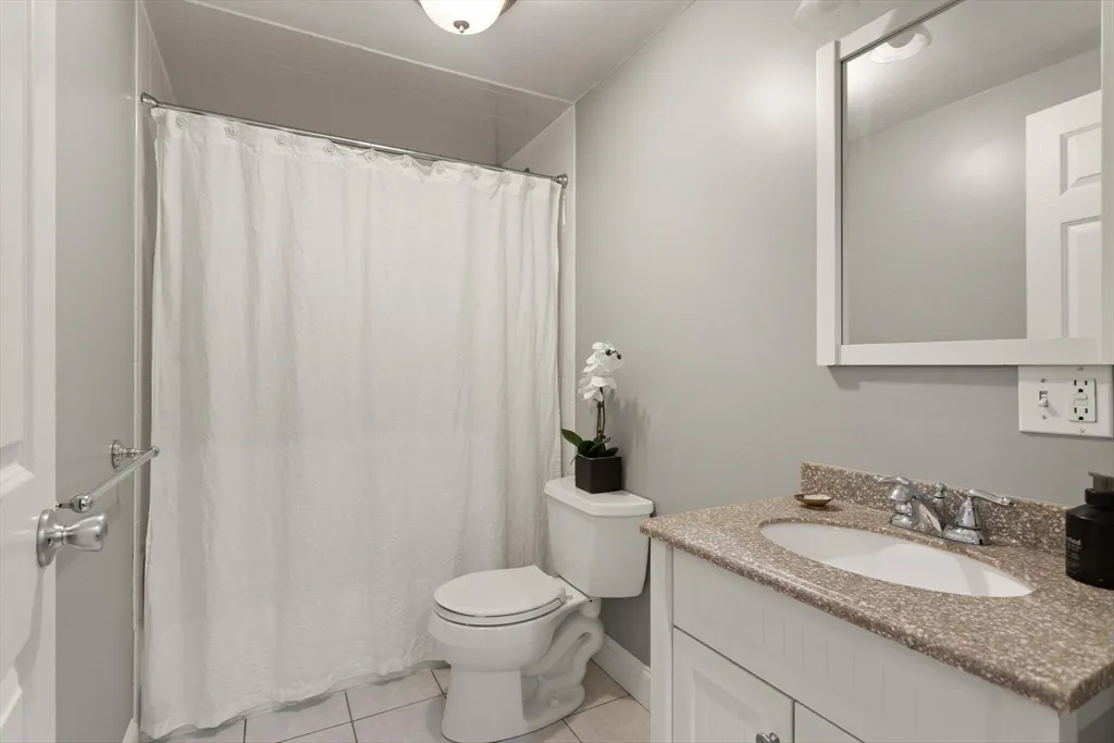 2 bed, 2.5 bath apartment for rent at 336 Saratoga St Unit 3, East Boston — photo 11 of 13