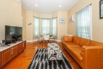 3 bed, 2 bath apartment for rent at 336 Western Ave Unit 1, Riverside — photo 9 of 20
