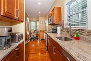3 bed, 2 bath apartment for rent at 336 Western Ave Unit 1, Riverside — photo 4 of 20