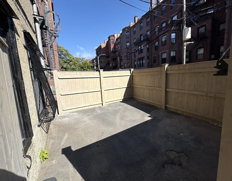 1 bed, 1 bath apartment for rent at 337 Beacon St Unit 1, Back Bay — photo 11 of 11