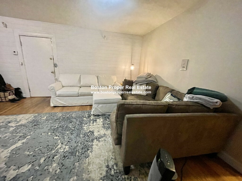 1 bed, 1 bath apartment for rent at 337 Beacon St Unit 101, Back Bay — photo 4 of 14