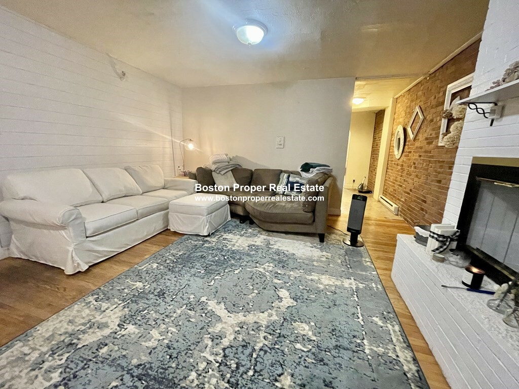 1 bed, 1 bath apartment for rent at 337 Beacon St Unit 101, Back Bay — photo 3 of 14
