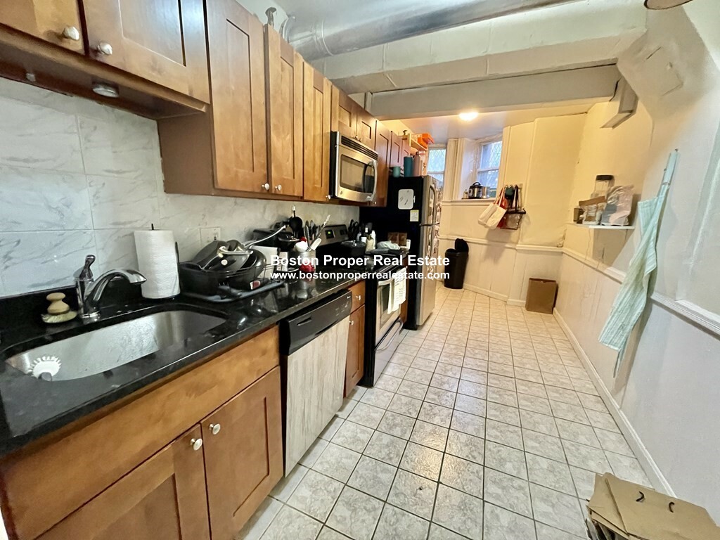 1 bed, 1 bath apartment for rent at 337 Beacon St Unit 101, Back Bay — photo 9 of 14