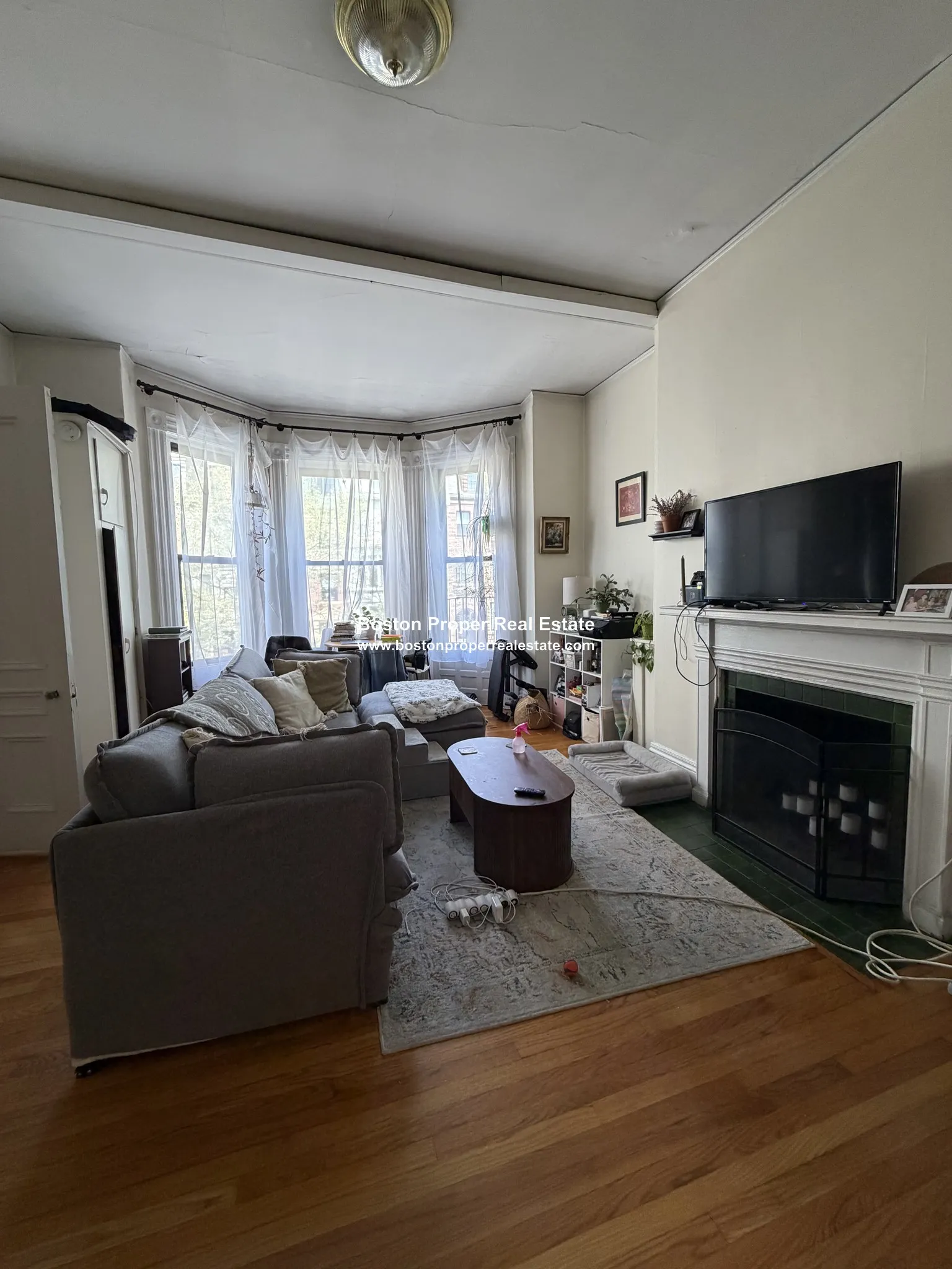1 bed, 1 bath apartment for rent at 337 Beacon St Unit 4, Back Bay — photo 1 of 10