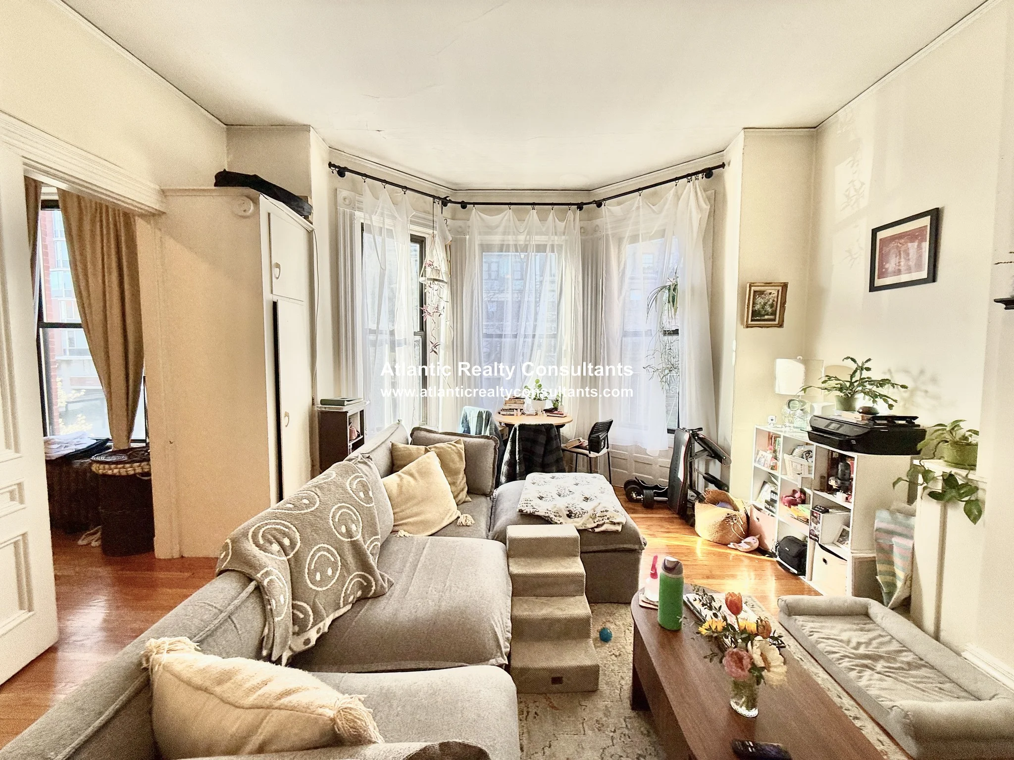 1 bed, 1 bath apartment for rent at 337 Beacon St Unit 401, Back Bay — photo 2 of 11