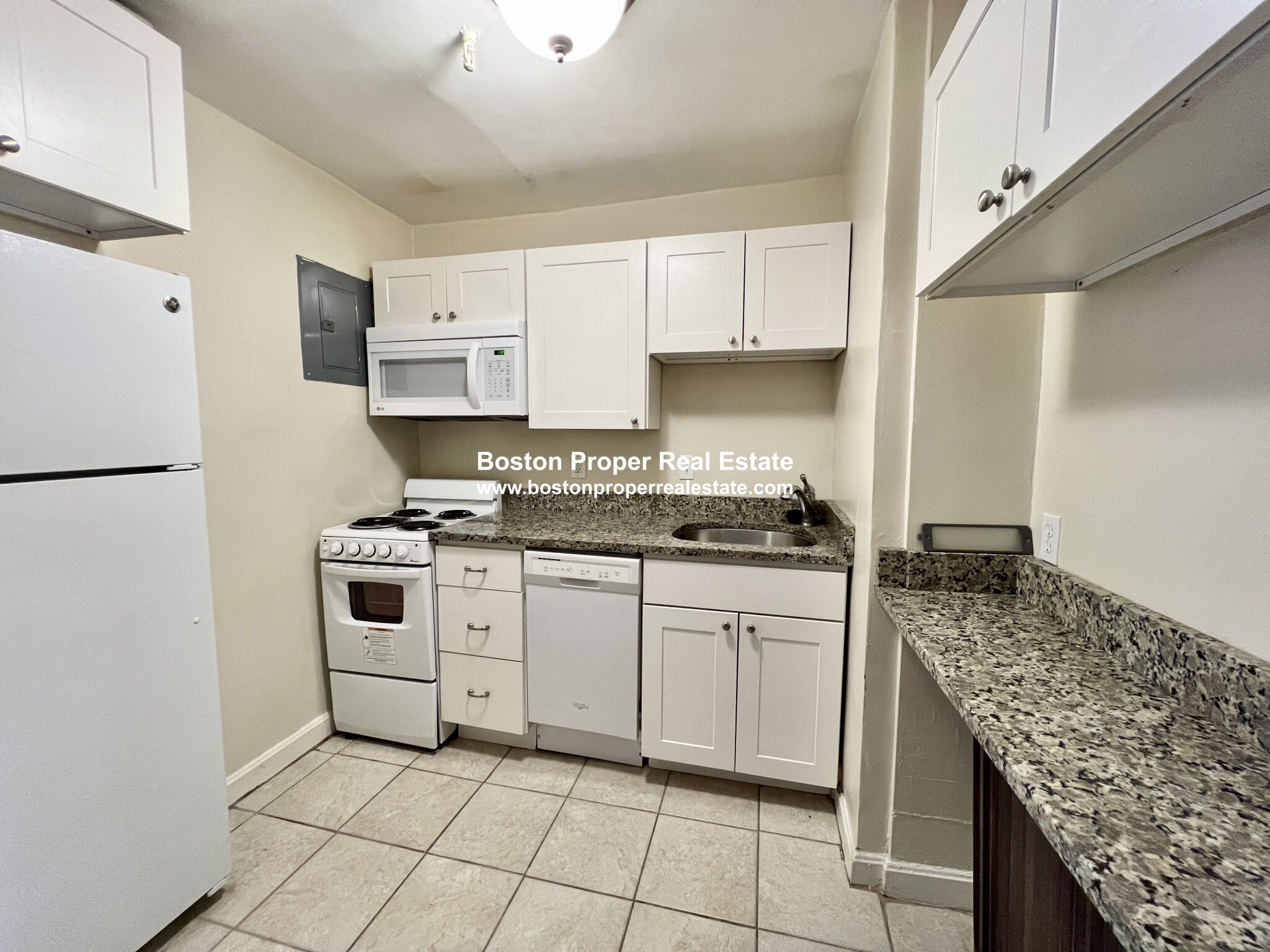 1 bed, 1 bath apartment for rent at 337 Beacon St Unit 5, Back Bay — photo 3 of 7