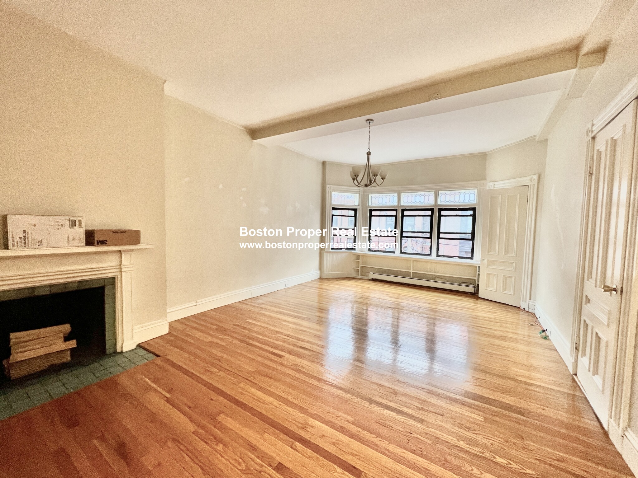 1 bed, 1 bath apartment for rent at 337 Beacon St Unit 5, Back Bay — photo 1 of 7
