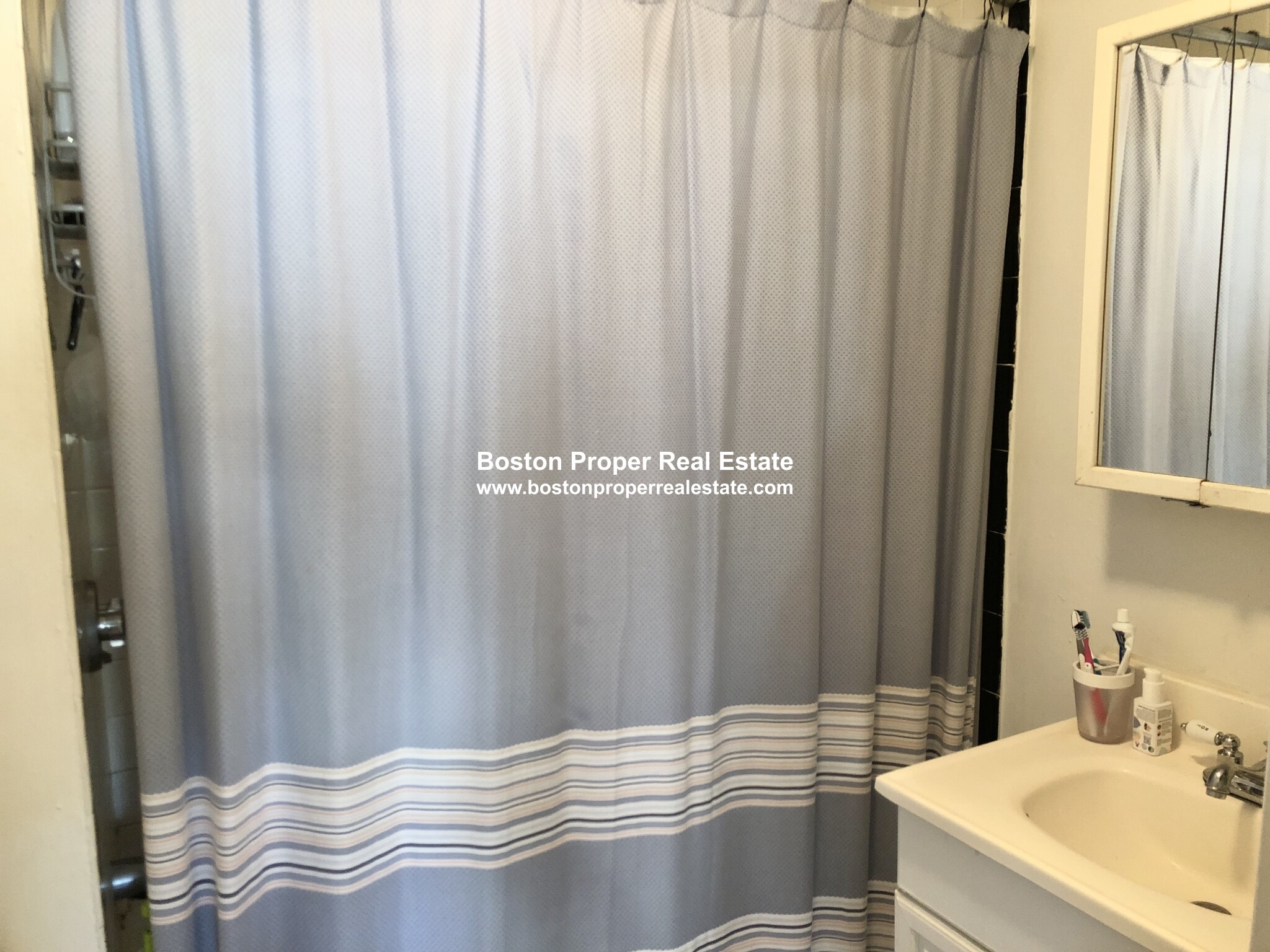 1 bed, 1 bath apartment for rent at 337 Beacon St Unit 6, Back Bay — photo 6 of 8