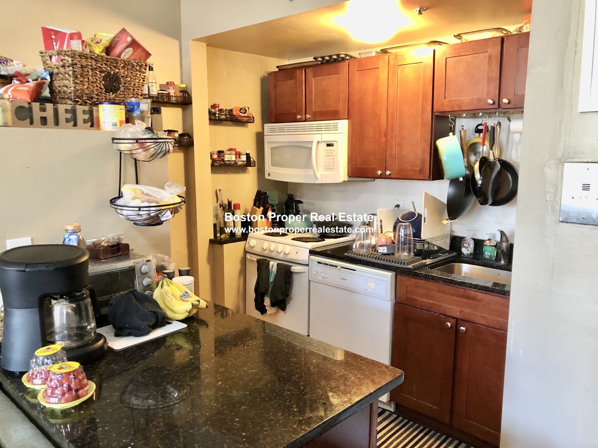 1 bed, 1 bath apartment for rent at 337 Beacon St Unit 6, Back Bay — photo 3 of 8