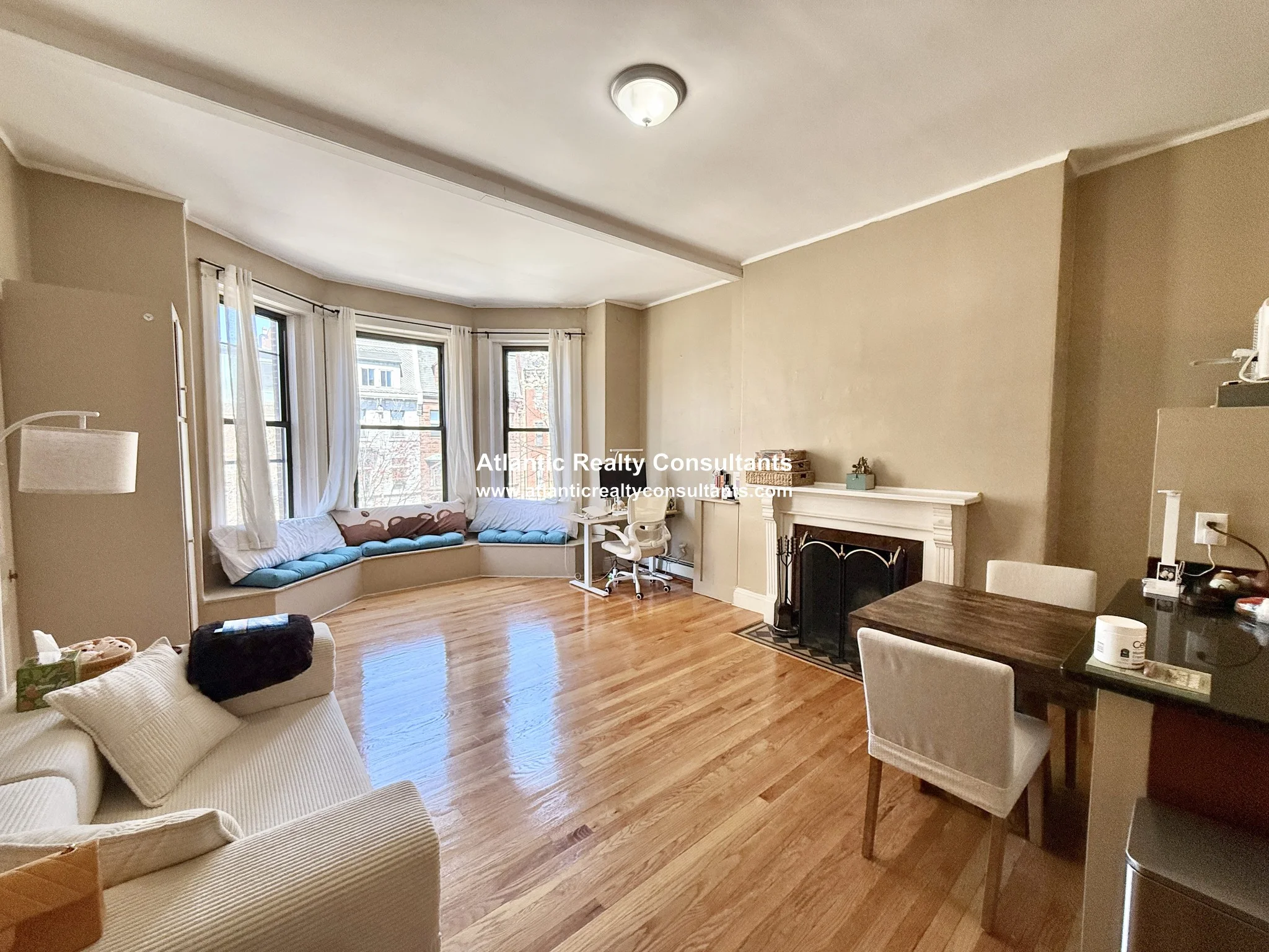 1 bed, 1 bath apartment for rent at 337 Beacon St Unit 601, Back Bay — photo 2 of 13