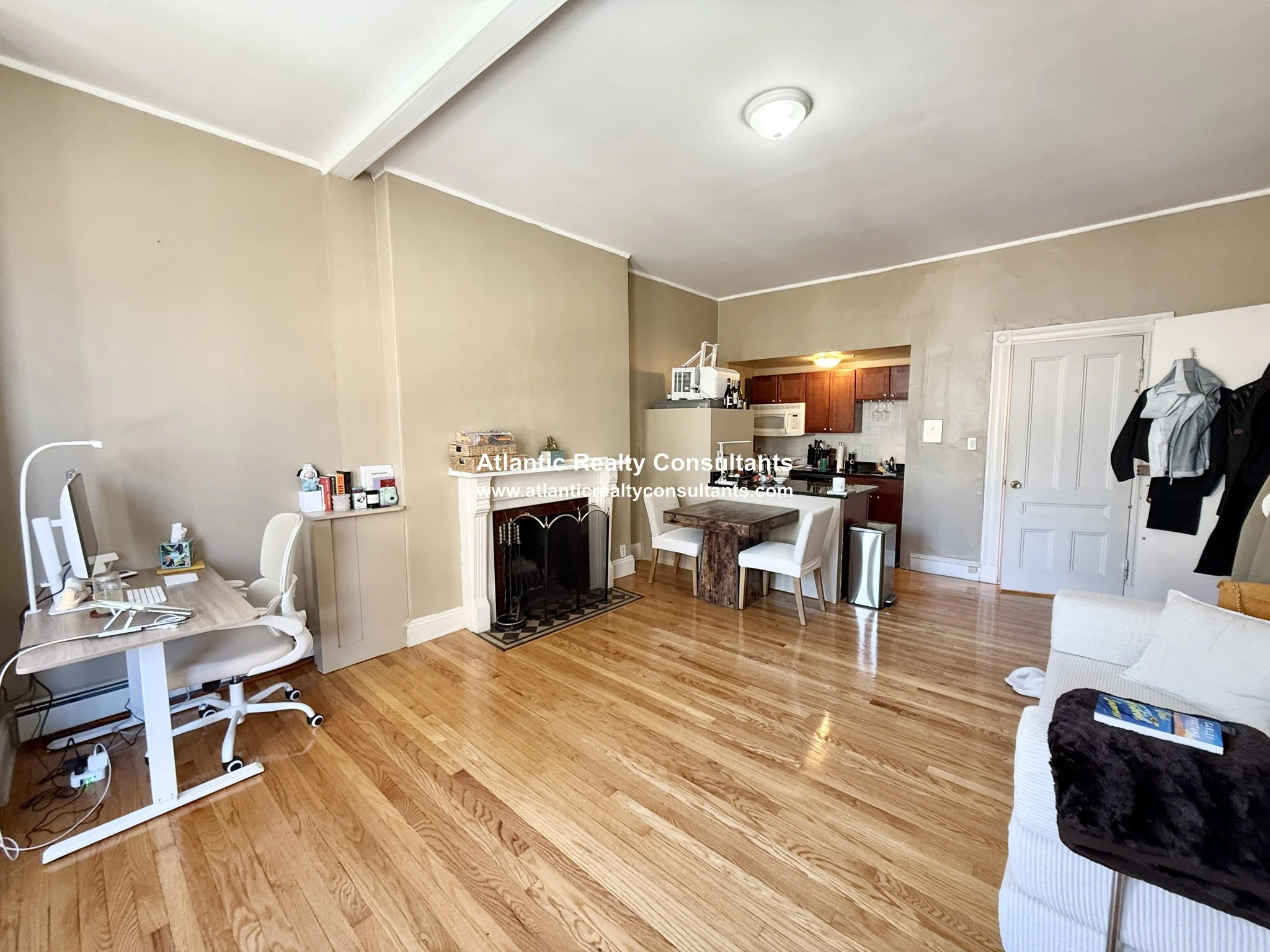 1 bed, 1 bath apartment for rent at 337 Beacon St Unit 601, Back Bay — photo 3 of 13