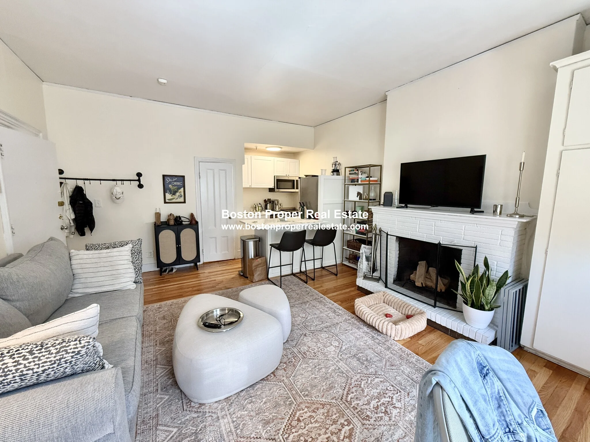 1 bed, 1 bath apartment for rent at 337 Beacon St Unit 9, Back Bay — photo 9 of 15